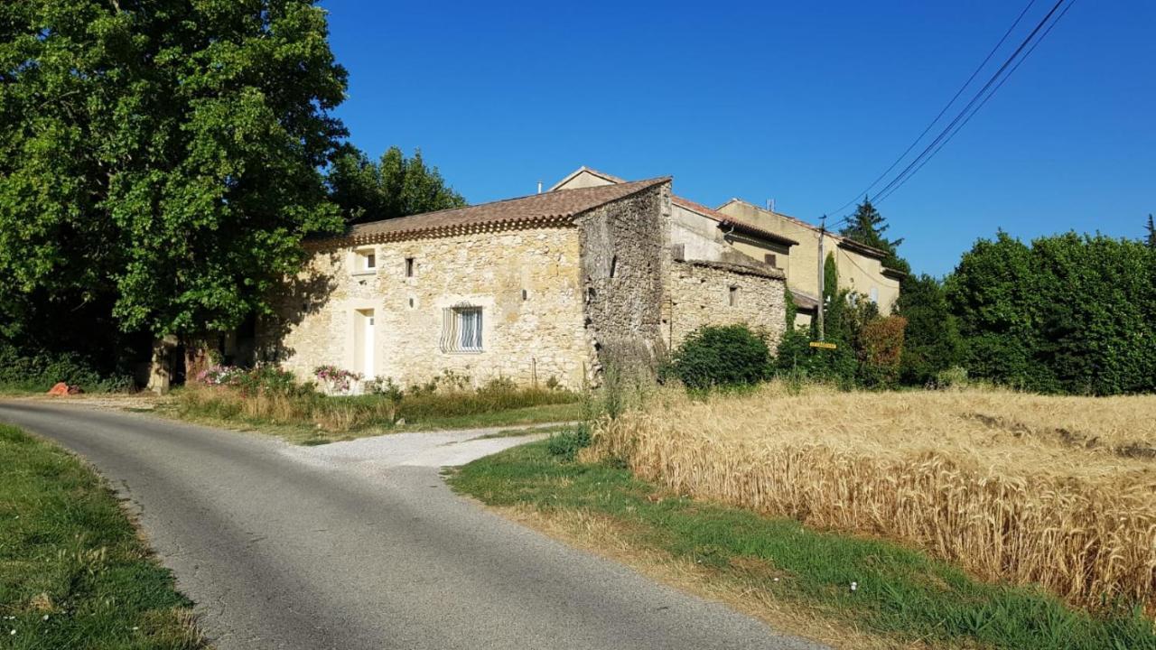 Maison Au Calme En Campagne Climatisee Caderousse Exterior foto